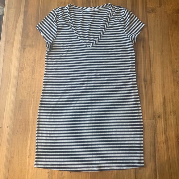 Maternity t-shirt and tank top - Picture 1 of 7